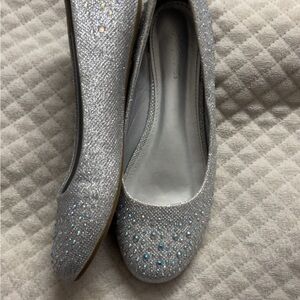 Hot Cakes Sparkling Silver Flats